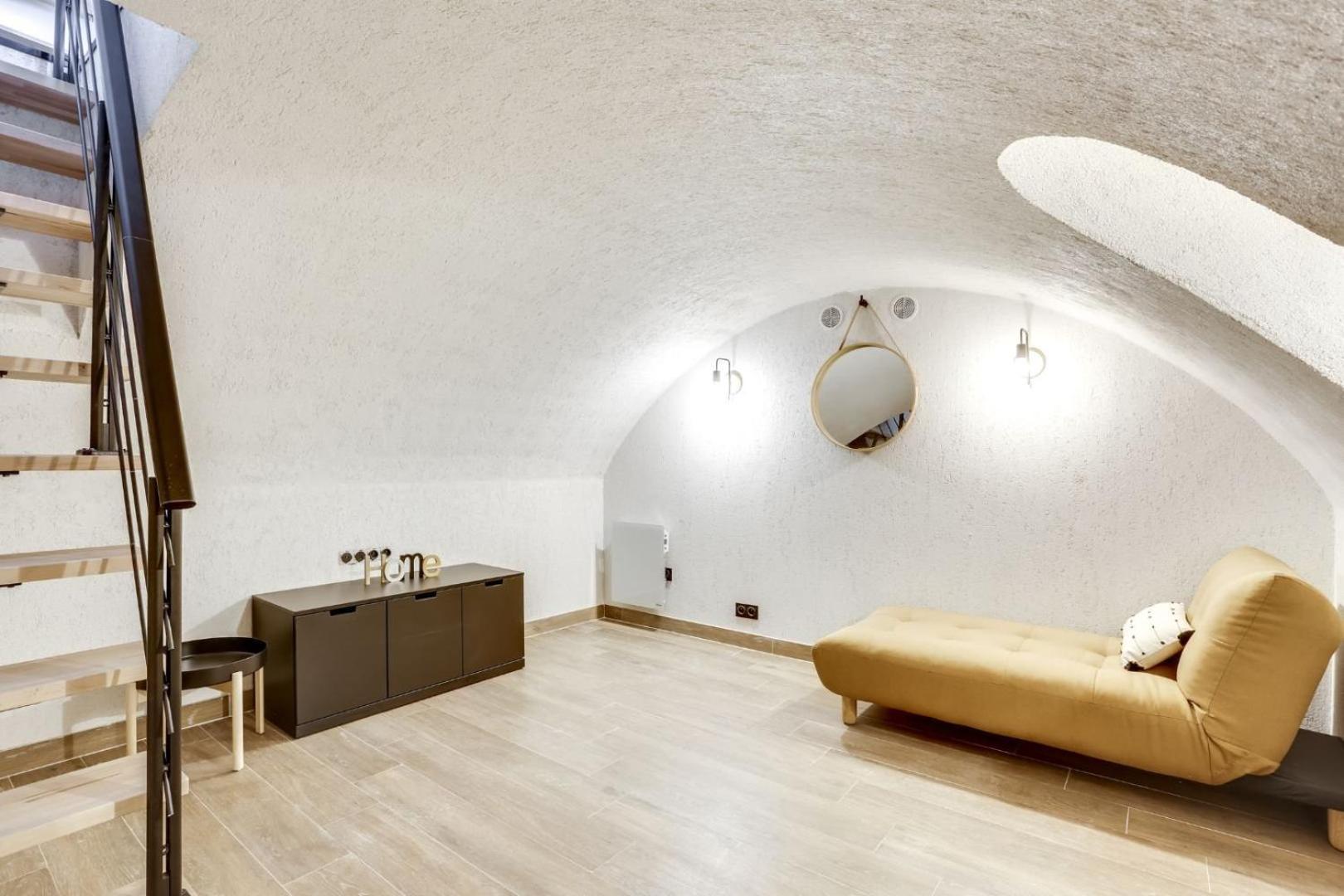 Bluestay 25 - A 12 Apartment Paris