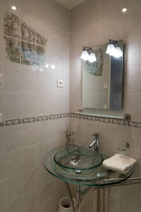 11eme -quartier Central Rue Saint Maur Apartment *