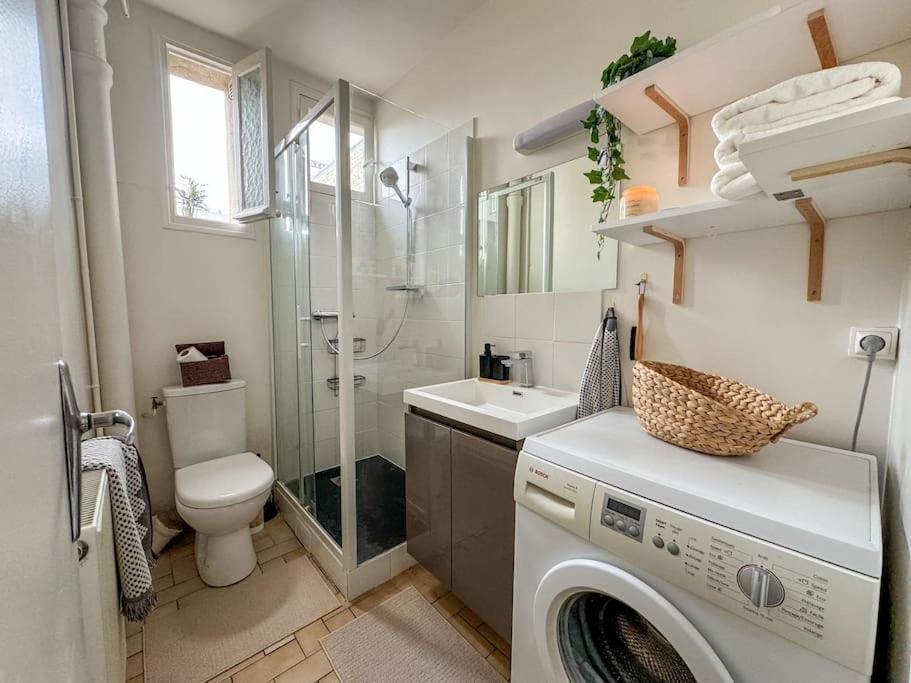 Chic Entre Histoire Et Modernite Apartment