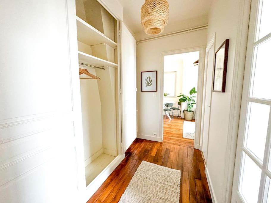 Chic Entre Histoire Et Modernite Apartment Paris