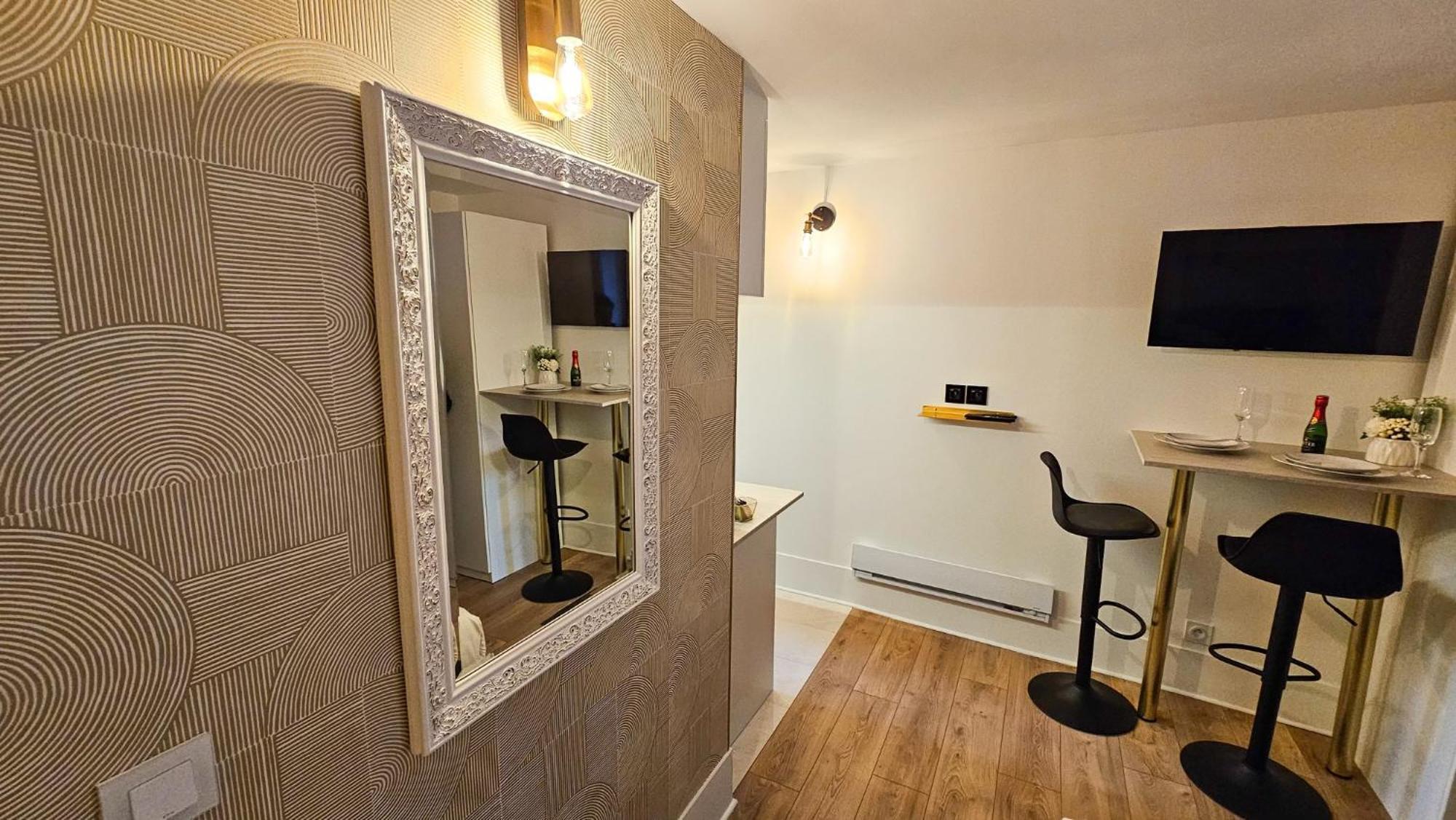 Apartment Sacre Coeur Arev Sur Les Pas D Emily In