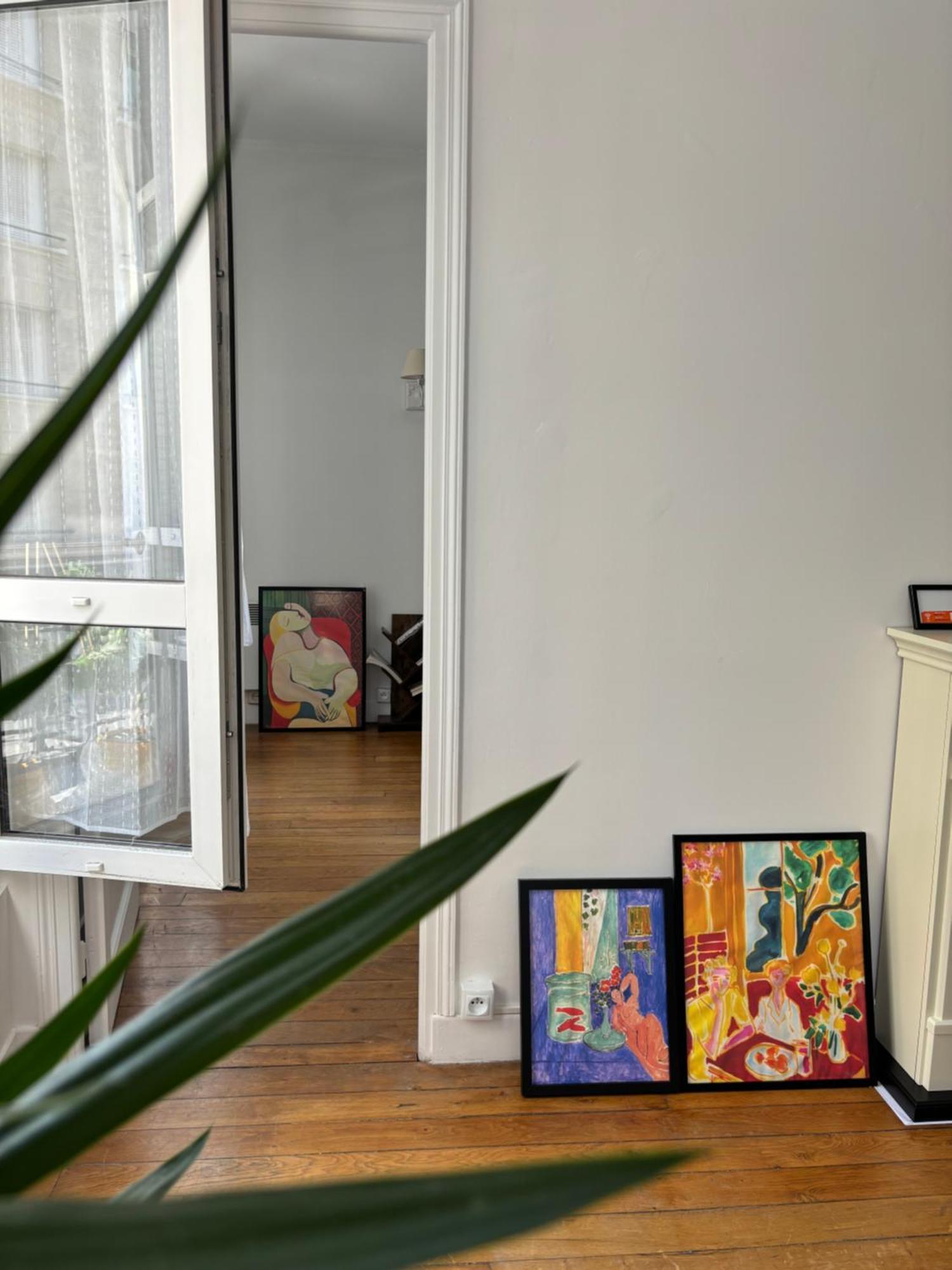 Apartment White *