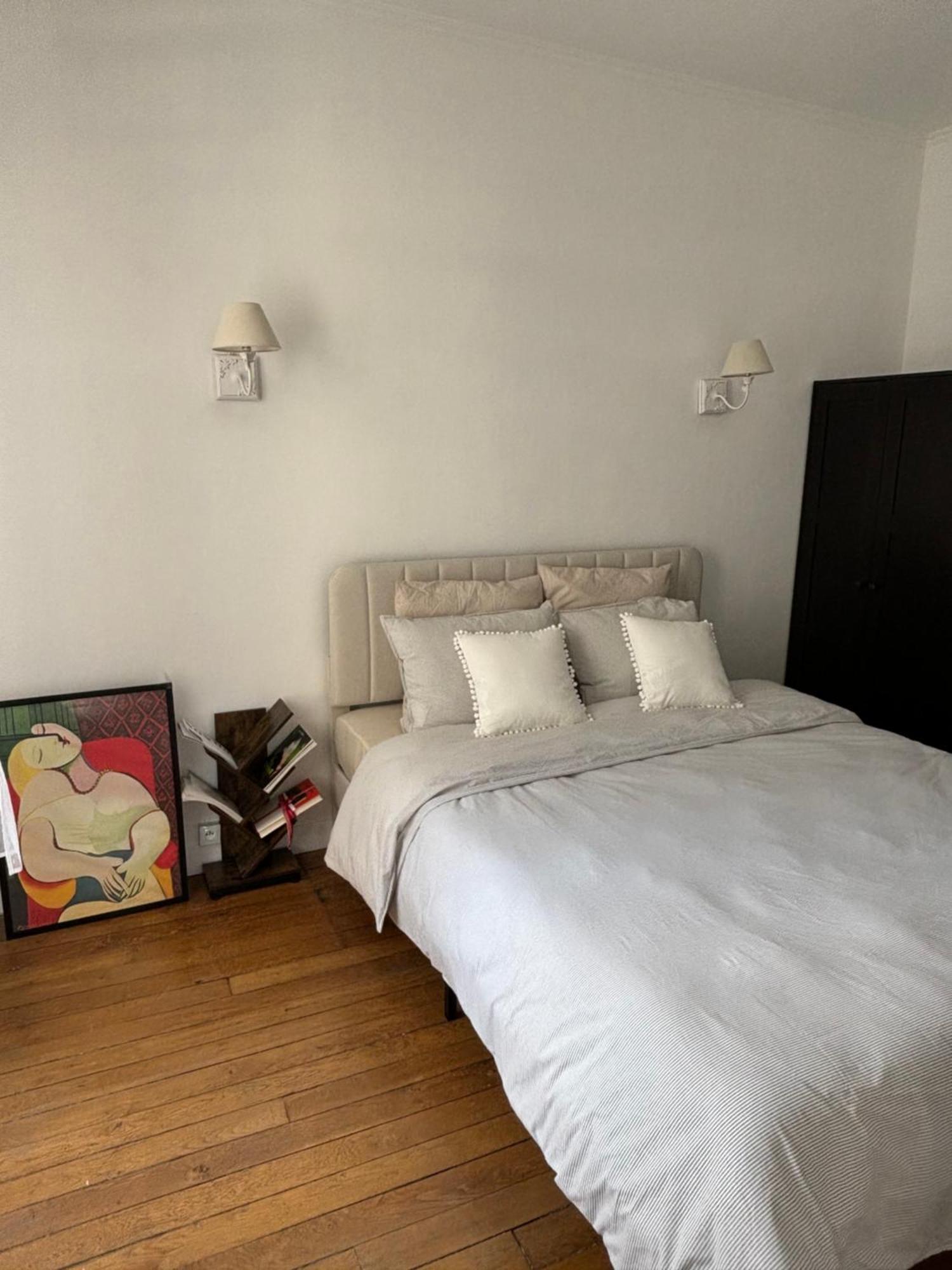 Apartment White *