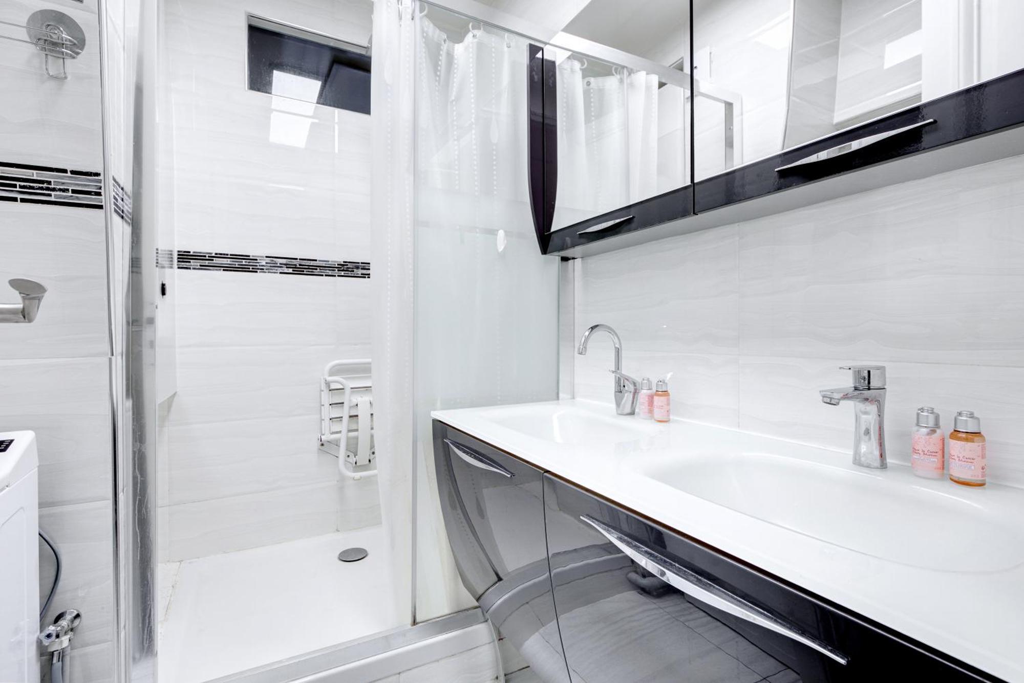 Apartment Place De La Republique - Haussmannienne