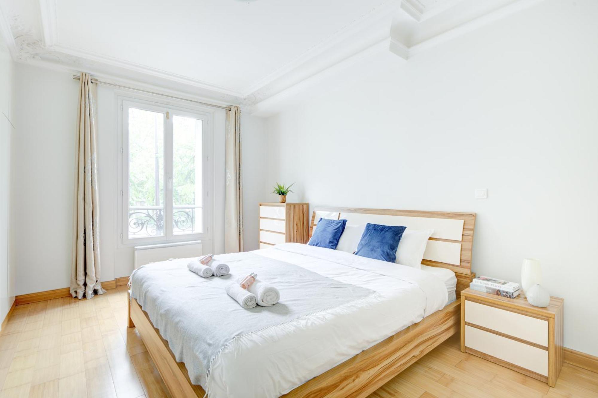 Apartment Place De La Republique - Haussmannienne *