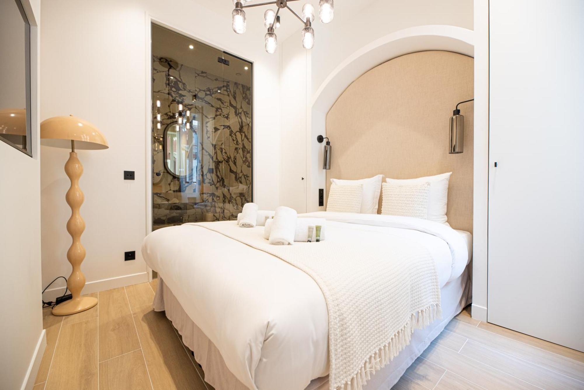 Lovely & Romantic Near Bastille Apartment *