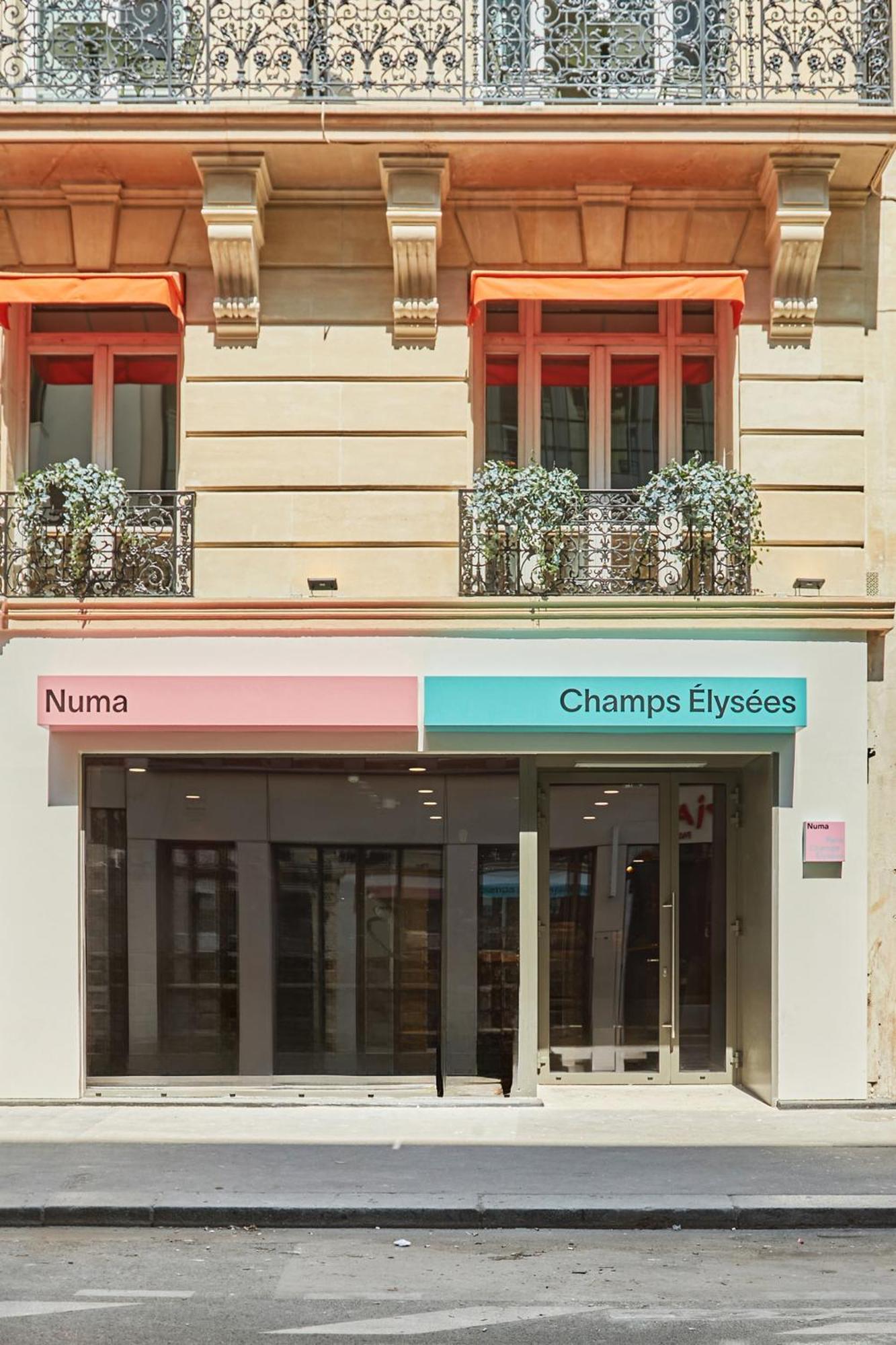 Numa Champs-elysees Aparthotel 4*