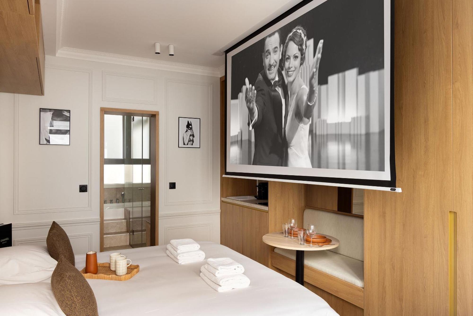 Avec Jacuzzi & Cinema-gare Mont Parnasse Apartment Paris