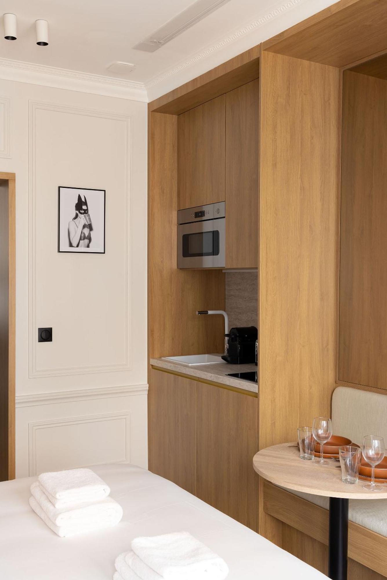 Avec Jacuzzi & Cinema-gare Mont Parnasse Apartment Paris