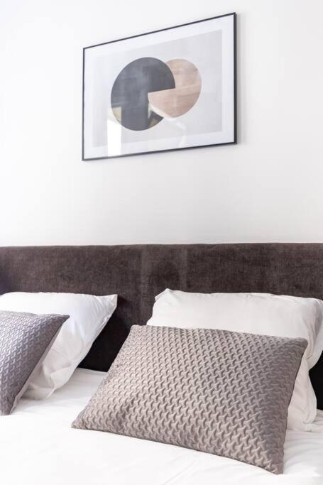 Ballu Place De Clichy Cosy Apartment *