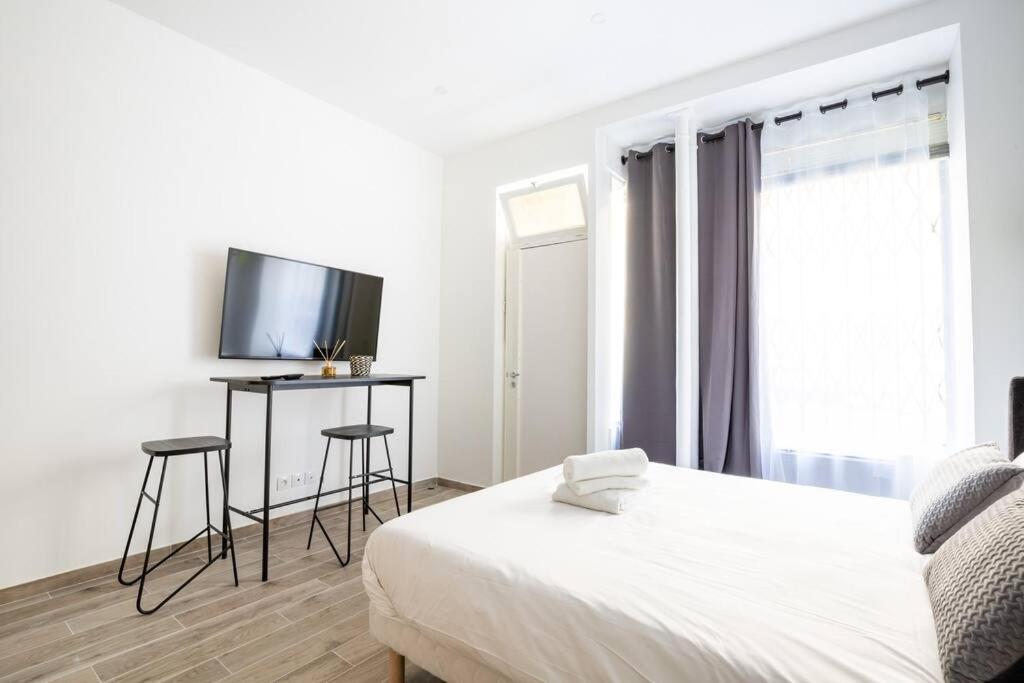Ballu Place De Clichy Cosy *
