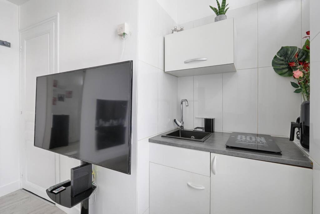 Fantin Latour Cosy Studio 2p Seine & Eiffel Tower Apartment Paris
