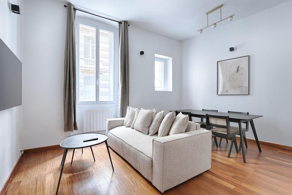 Concorde Saint Honore 1br 4p Apartment Paris