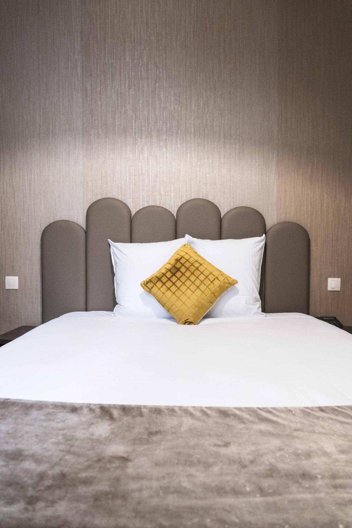 -rodier- Hotel Paris