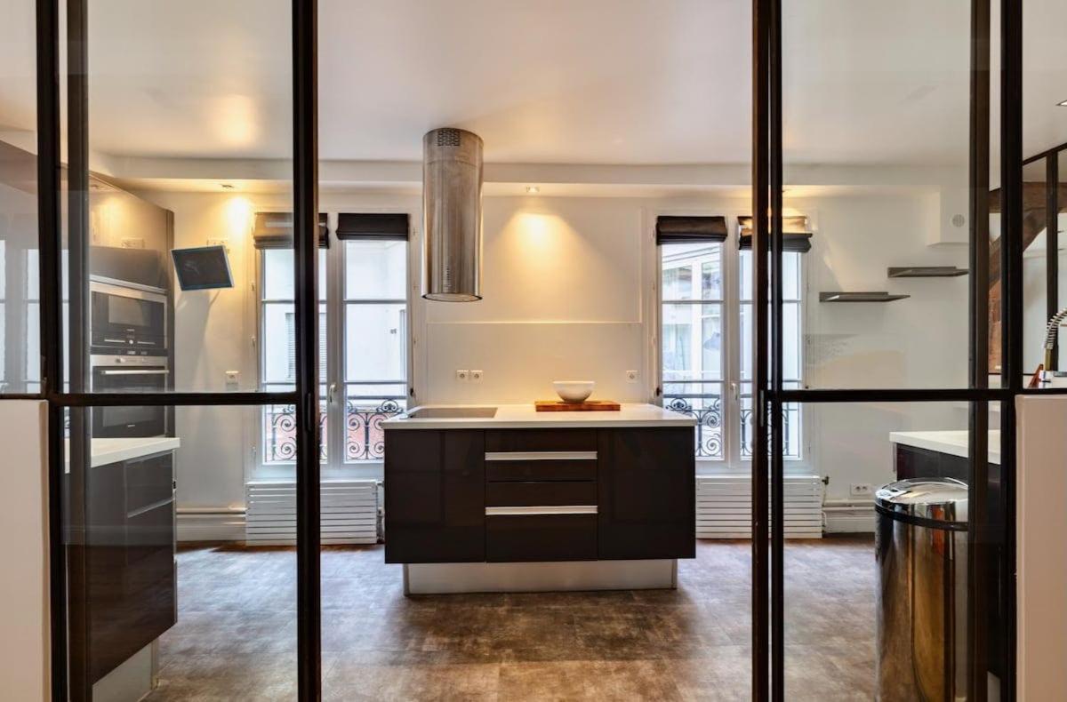 8 - Opera - Rue Constantinople - Duplex 8 Pieces Apartment *