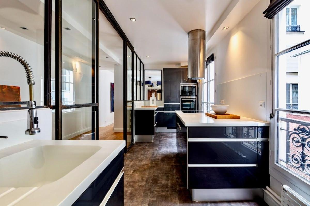 8 - Opera - Rue Constantinople - Duplex 8 Pieces Apartment Paris