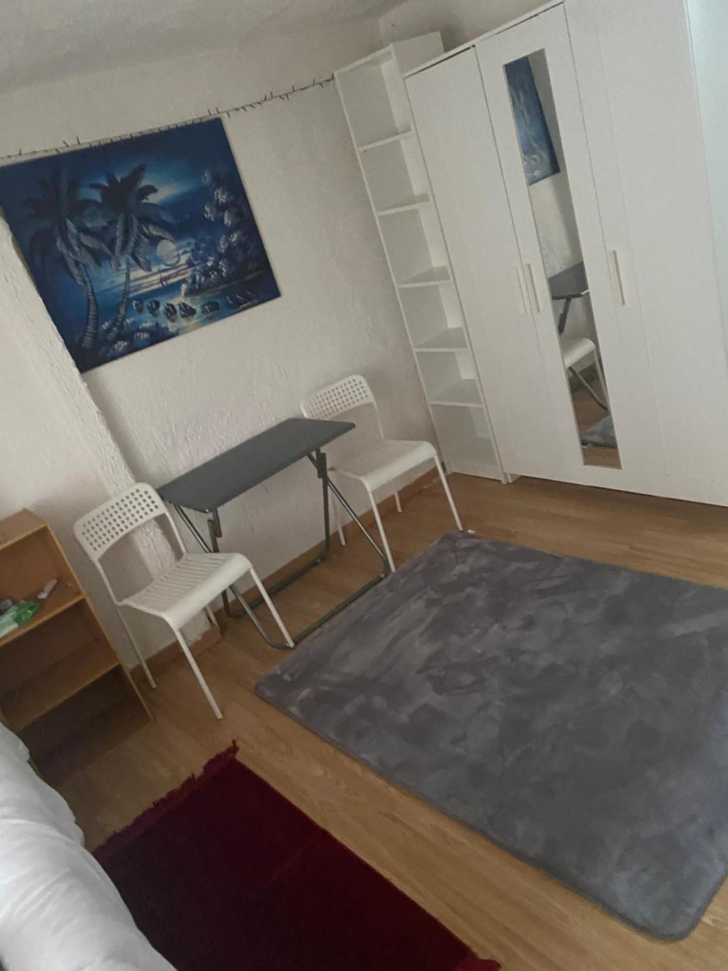 Studio Apartment *