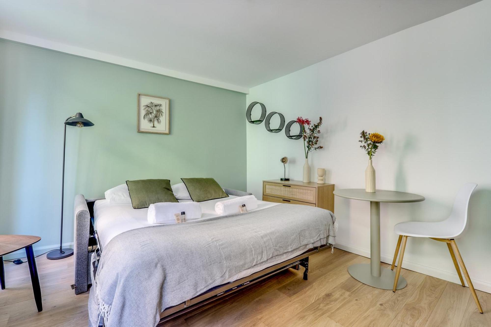 Apartment Montmartre L Center & Historic Sacre-coeur