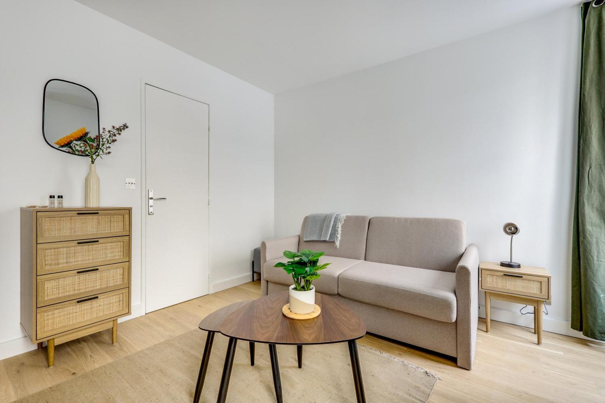 Apartment Montmartre L Center & Historic Sacre-coeur