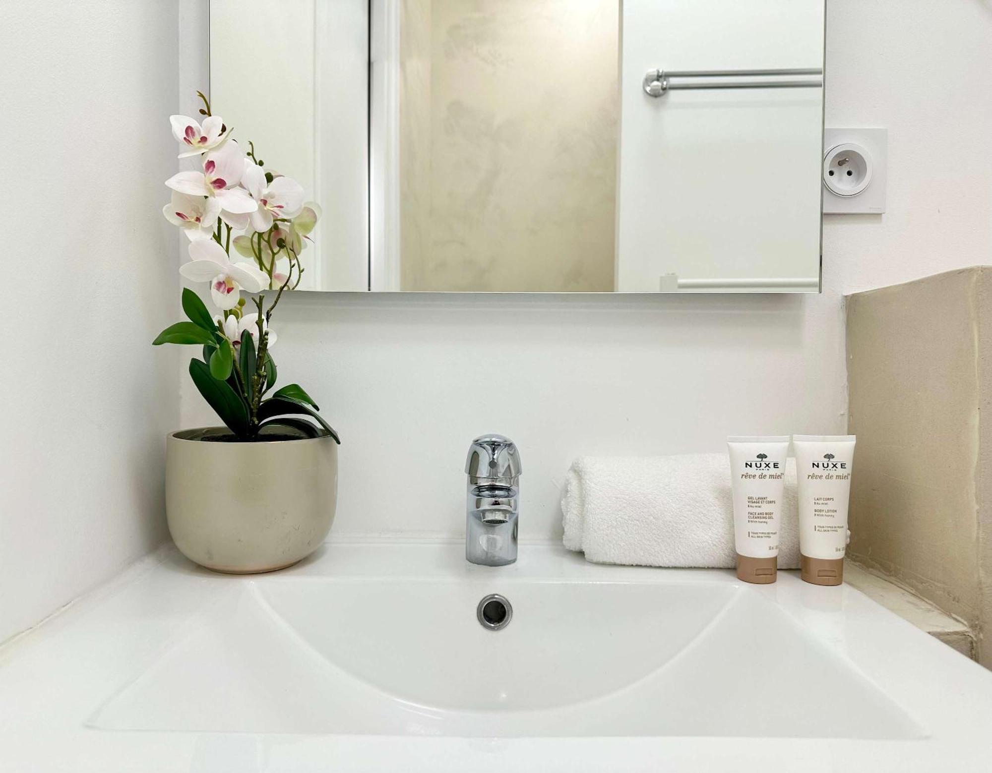 Apartment Brand New In Le Marais