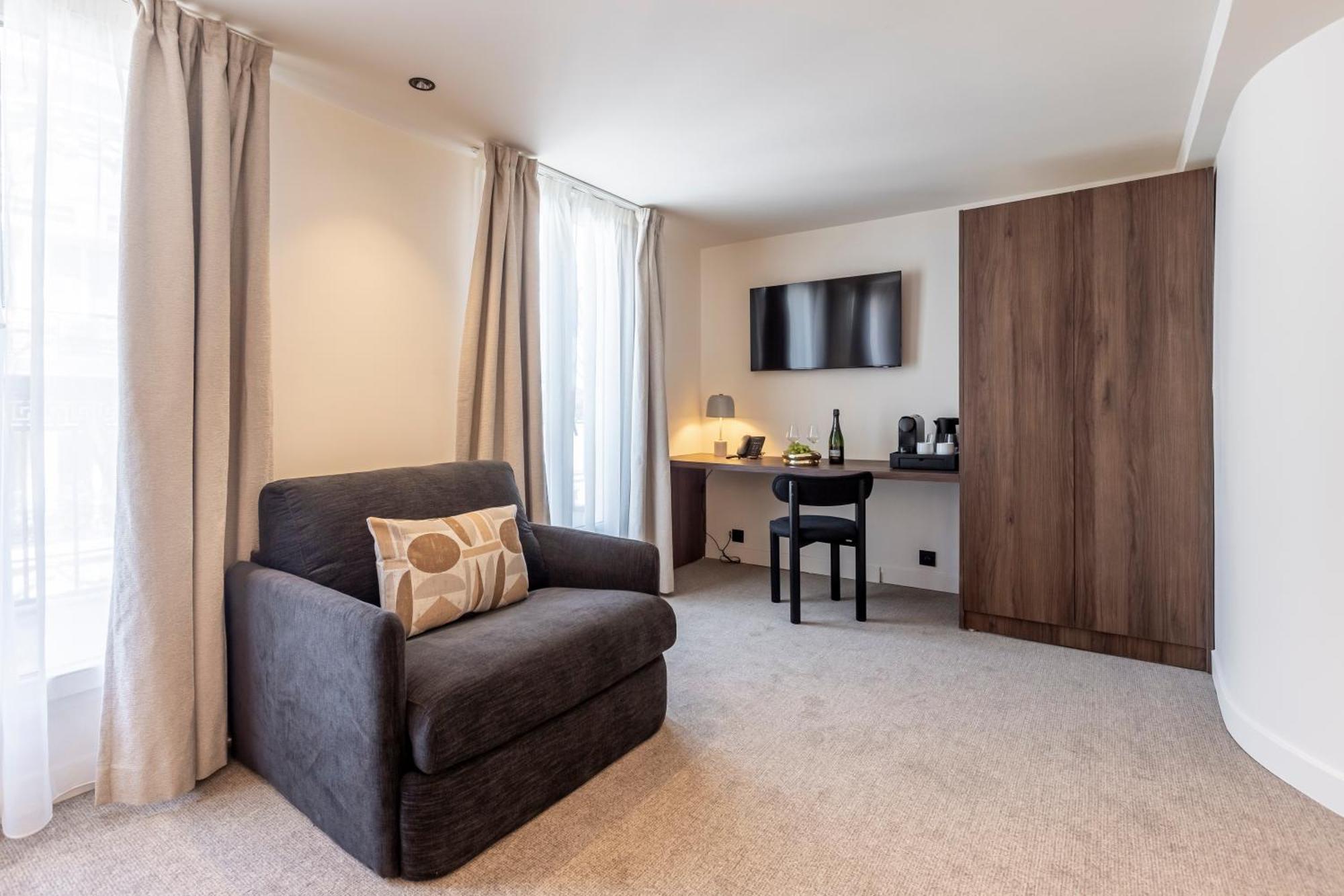 Hotel Le Monsieur By Sweett 4*