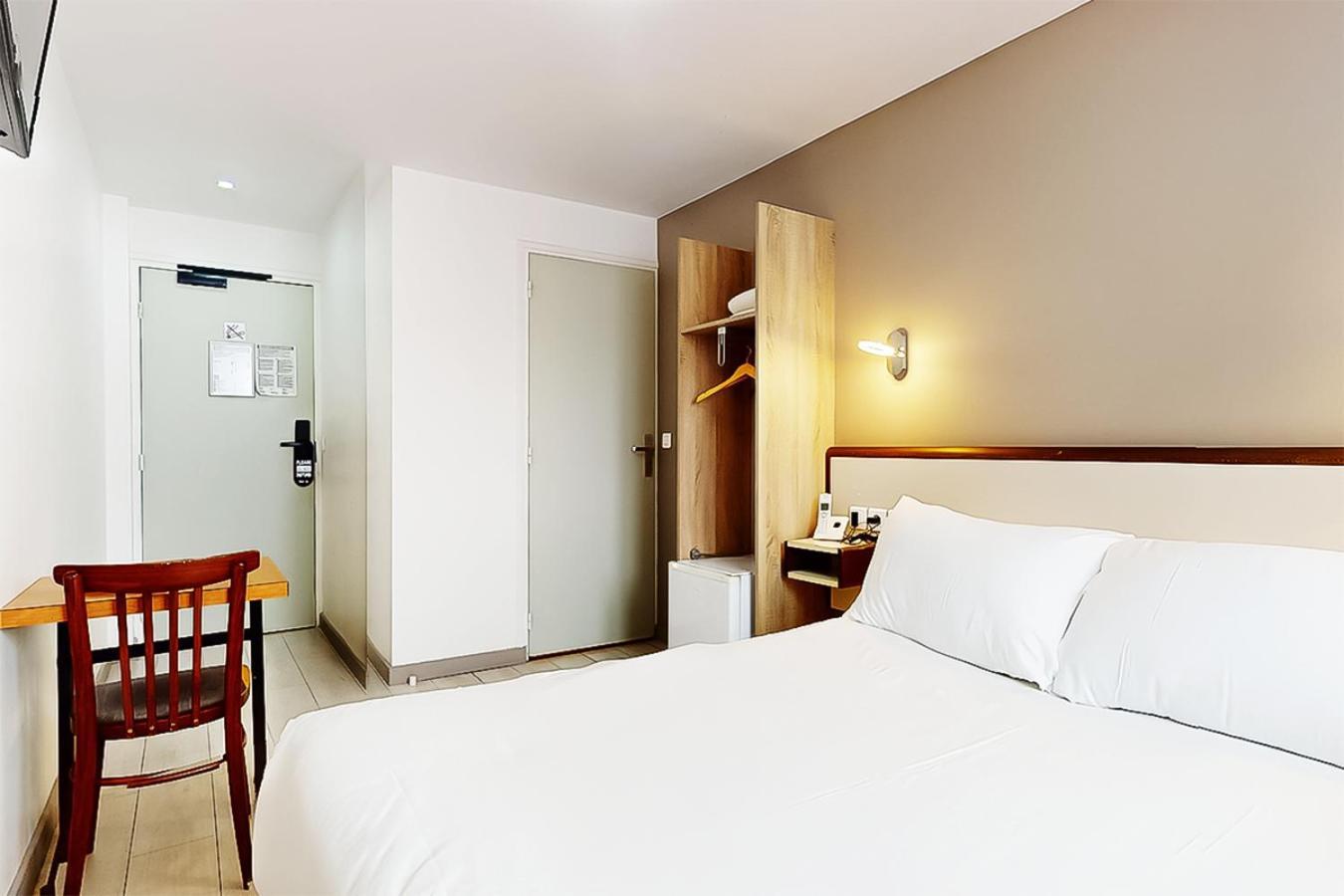 De Menilmontant Hotel