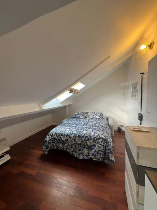 Apartment Au Coeur De Montmartre