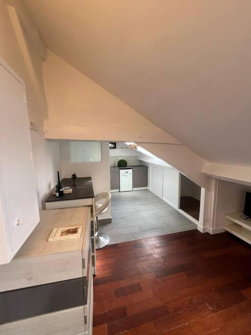 Au Coeur De Montmartre Apartment *