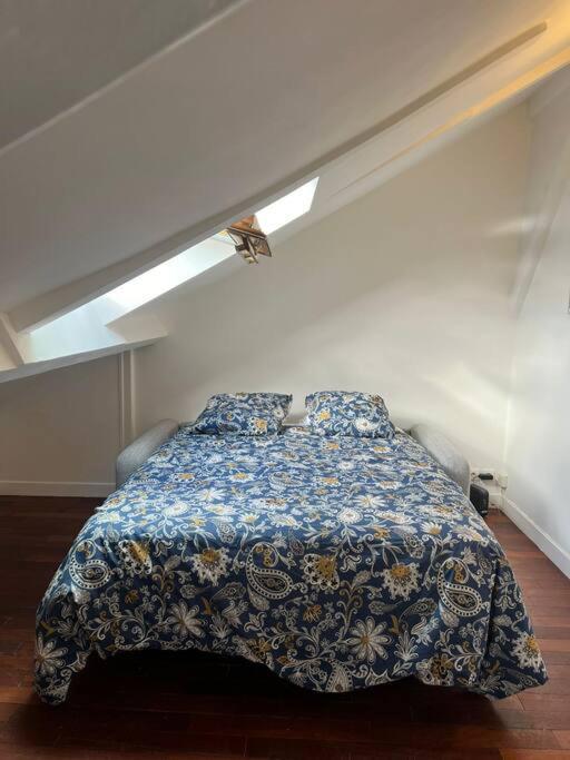 Apartment Au Coeur De Montmartre