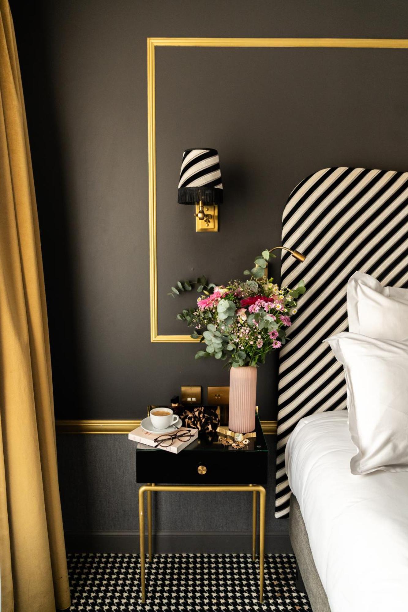 Snob By Elegancia Hotel