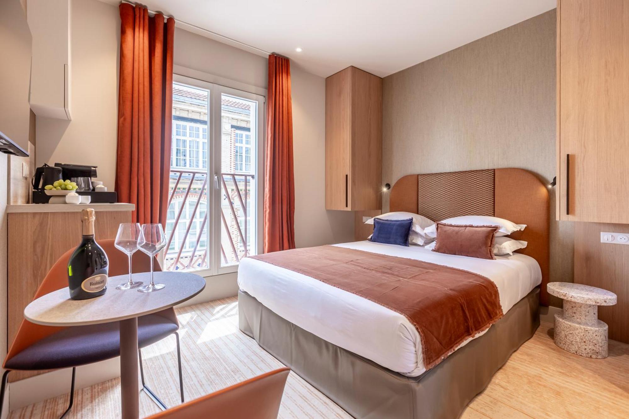 Fl By Sweett Hotel 4*