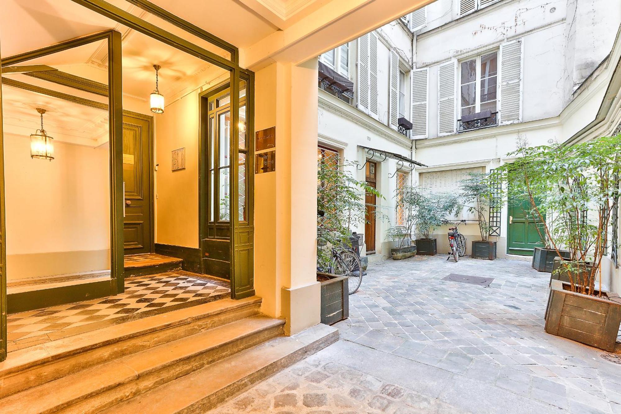 Apartment Urban Flat 111 - Urban Lovely Flat Madeleine Paris