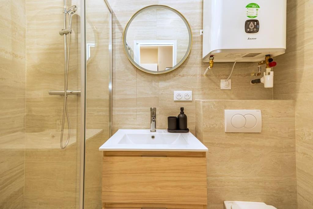 Neuf Beaux Quartiers 17eme - Ii Appartement *