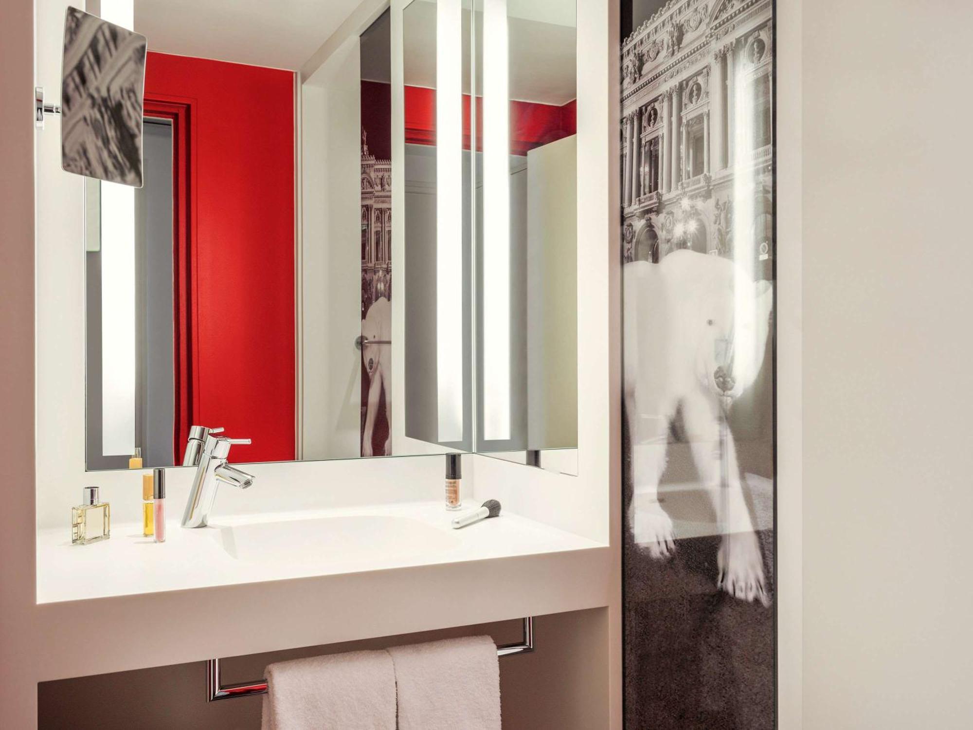 Mercure Opera Louvre Hotel 4*