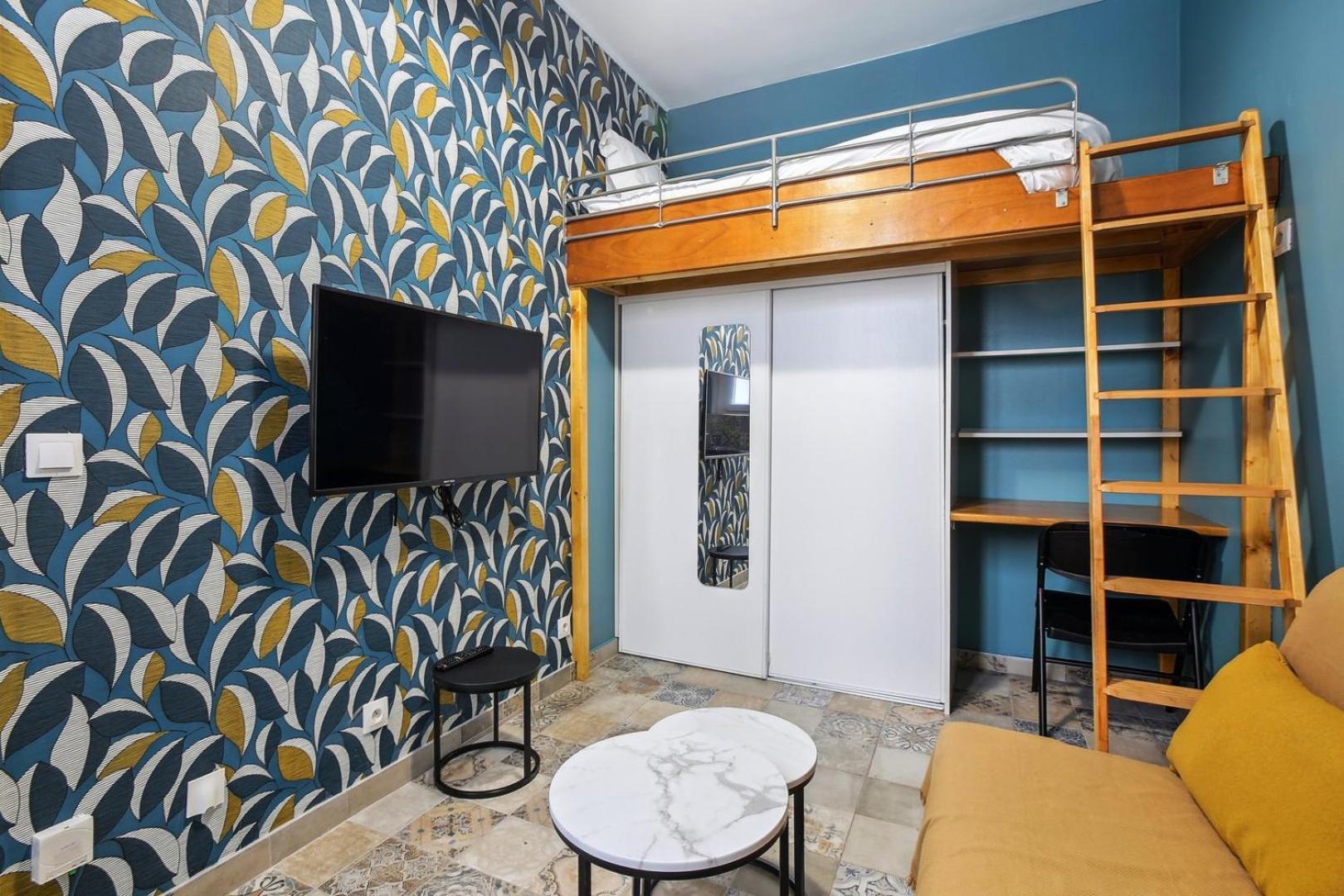 Bluestay 835 - De Charme *