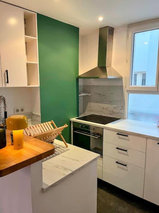 Lovely Renovated 1 Bedroom In Montmartre Apartment *