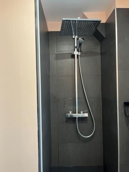 Lovely Renovated 1 Bedroom In Montmartre Paris