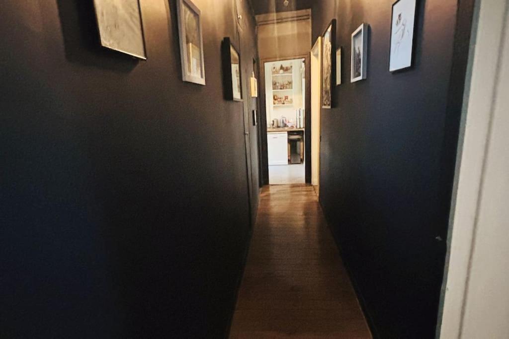 Bohemien And Arty Apartment Paris