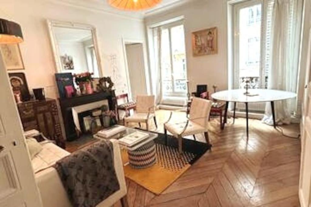 Bohemien And Arty Apartment