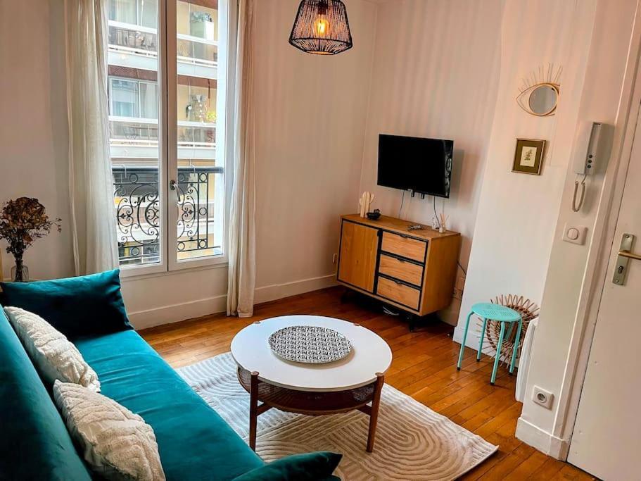 Apartment Lovely Renovated 1 Bedroom In Montmartre Paris