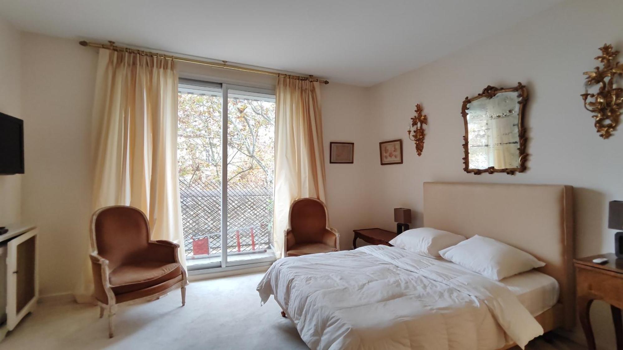 Apartment Avenue Victor Hugo - 16 - 4160 Paris