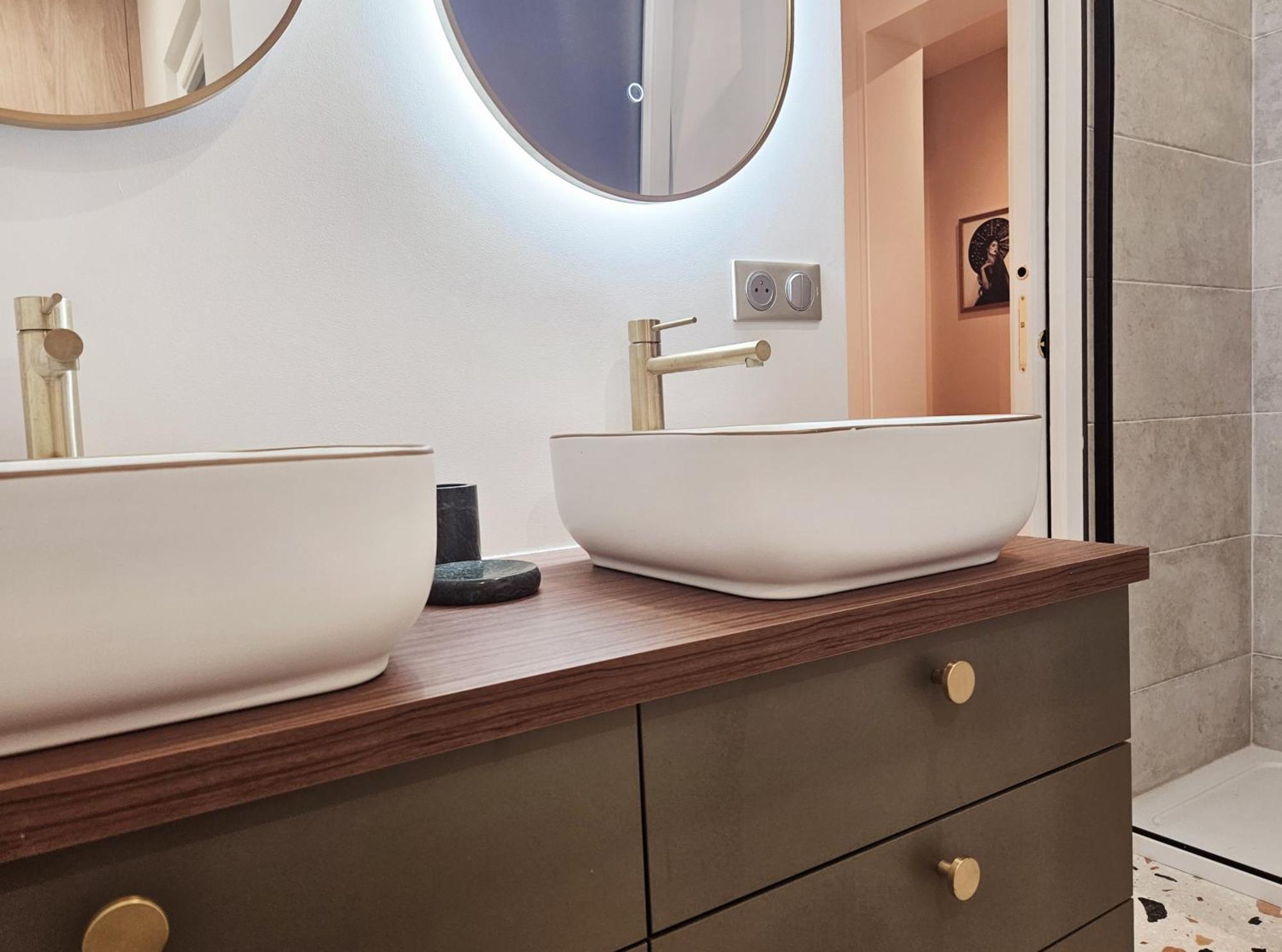 Chic By Capucine - Grands Magasins Apartment