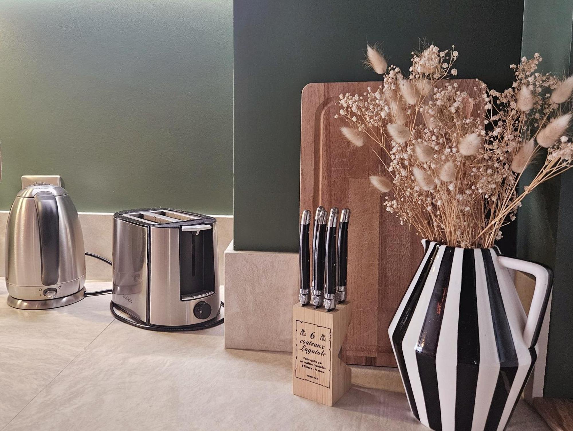 Chic By Capucine - Grands Magasins Apartment