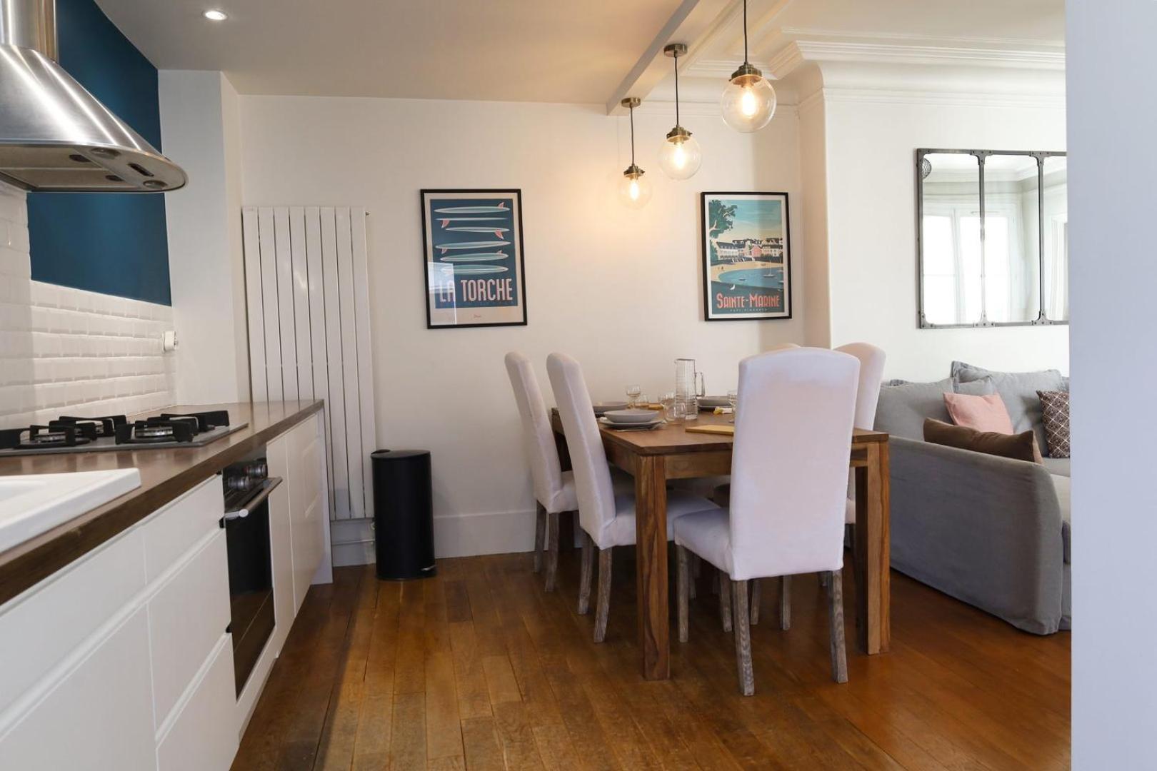 Apartment Parisien Au Coeur Du 9e
