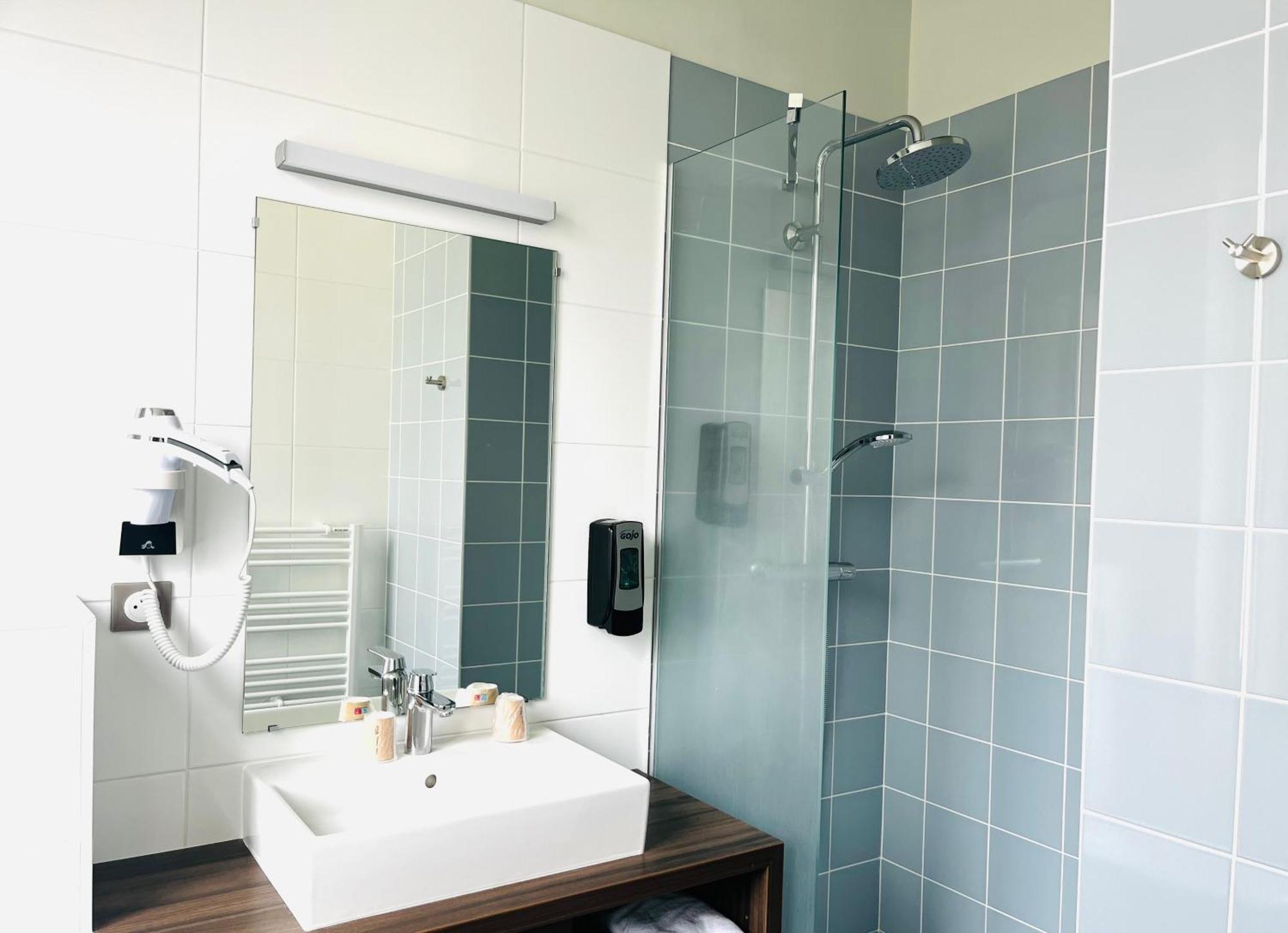 Hotellerie L'enclos Rey Hotel *
