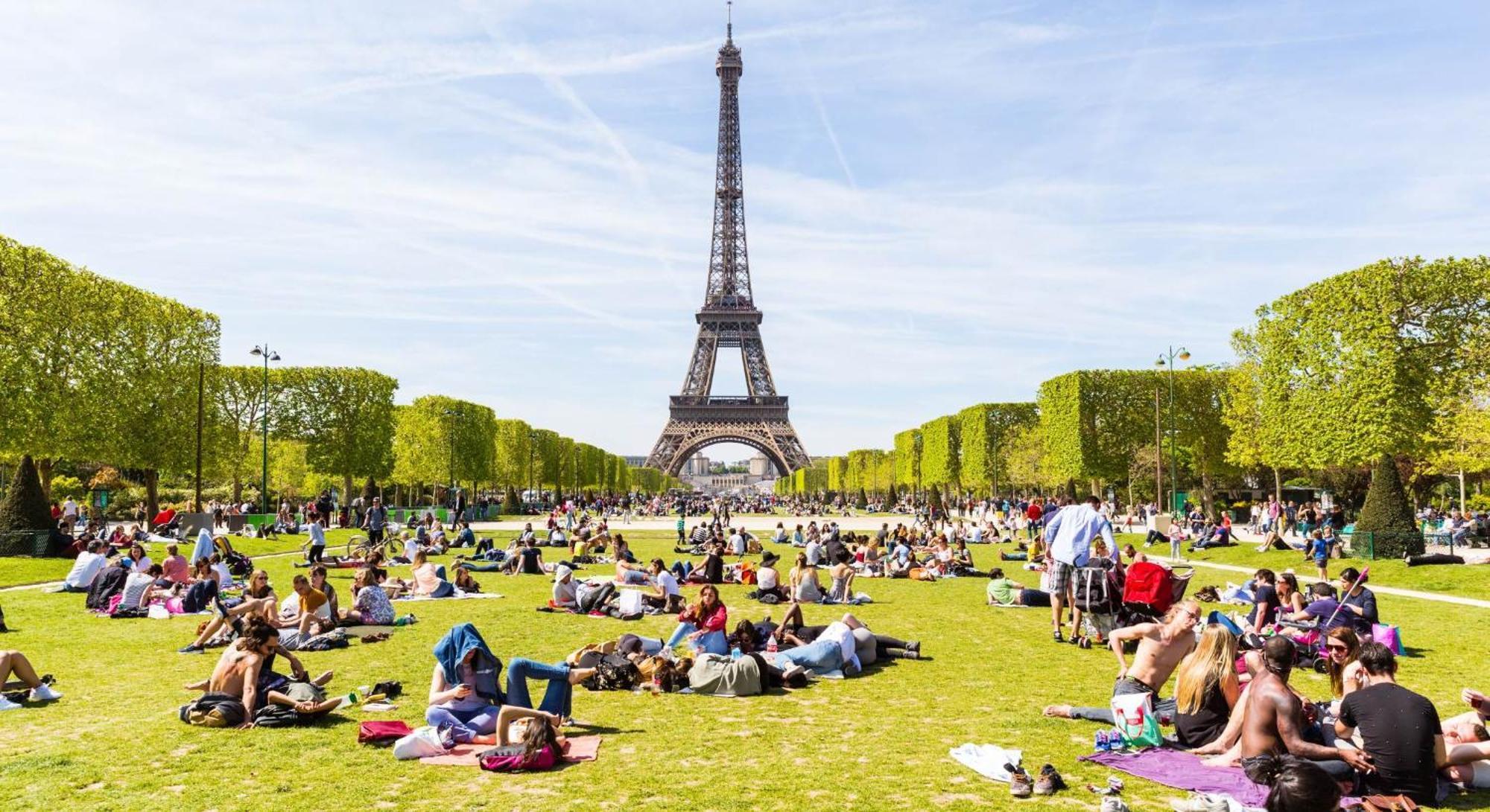 Prive Chic - Tour Eiffel Paris