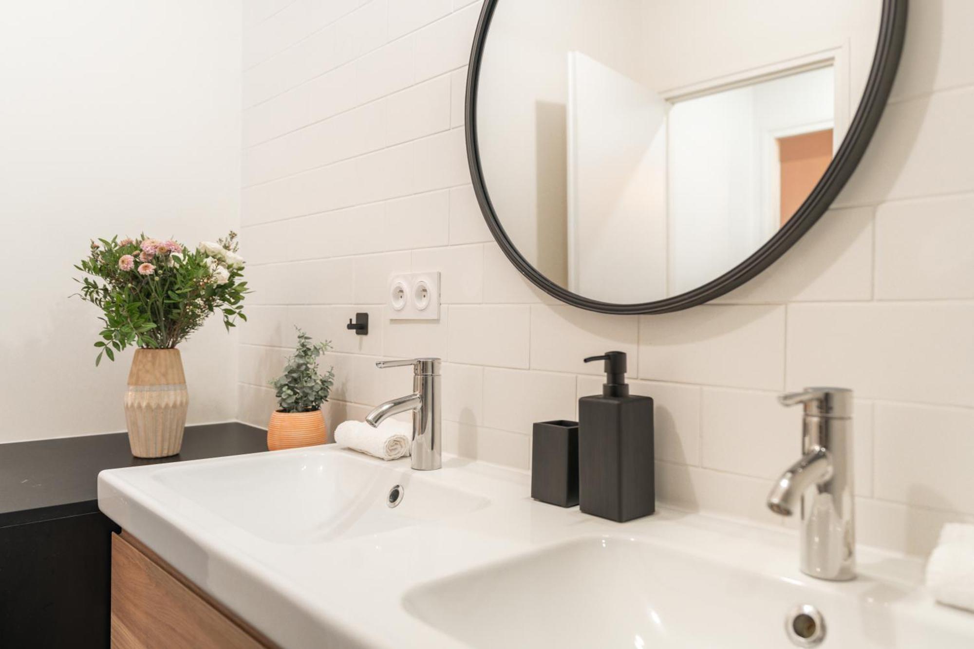 Sereners - Charming Serviced - Beaugrenelle Appartement *