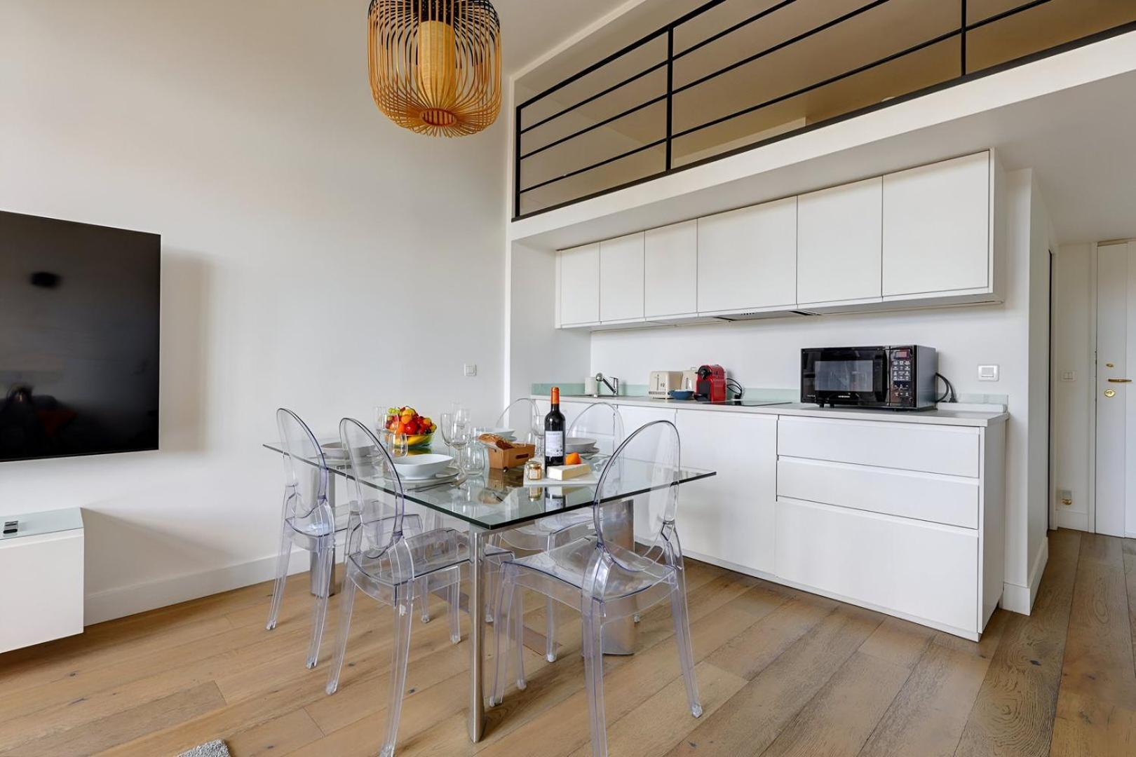 Apartment Bluestay 245 -duplex Sur Les Champs-elysees+balcon Paris