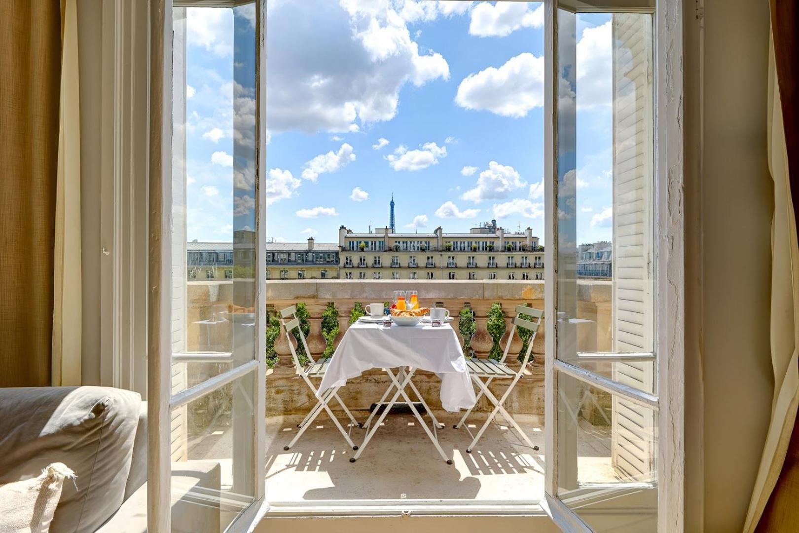 Bluestay 245 -duplex Sur Les Champs-elysees+balcon Apartment *
