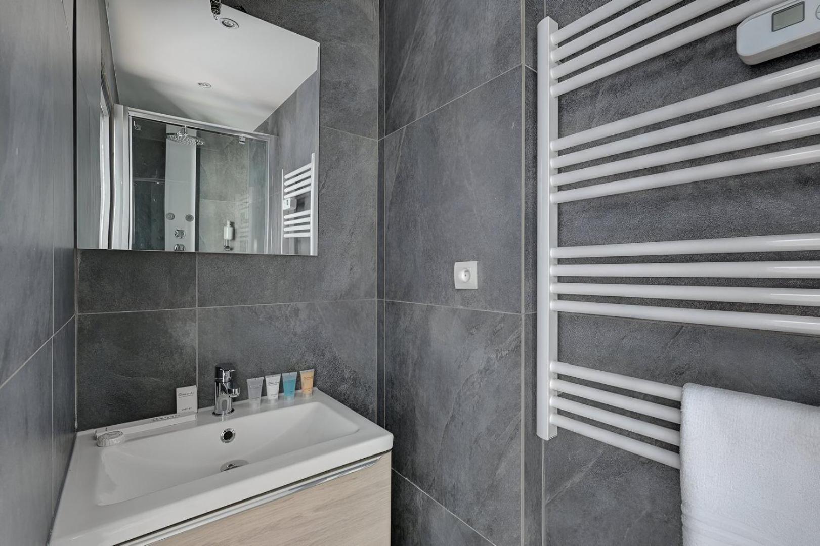 Bluestay 130 - A 2 Paris